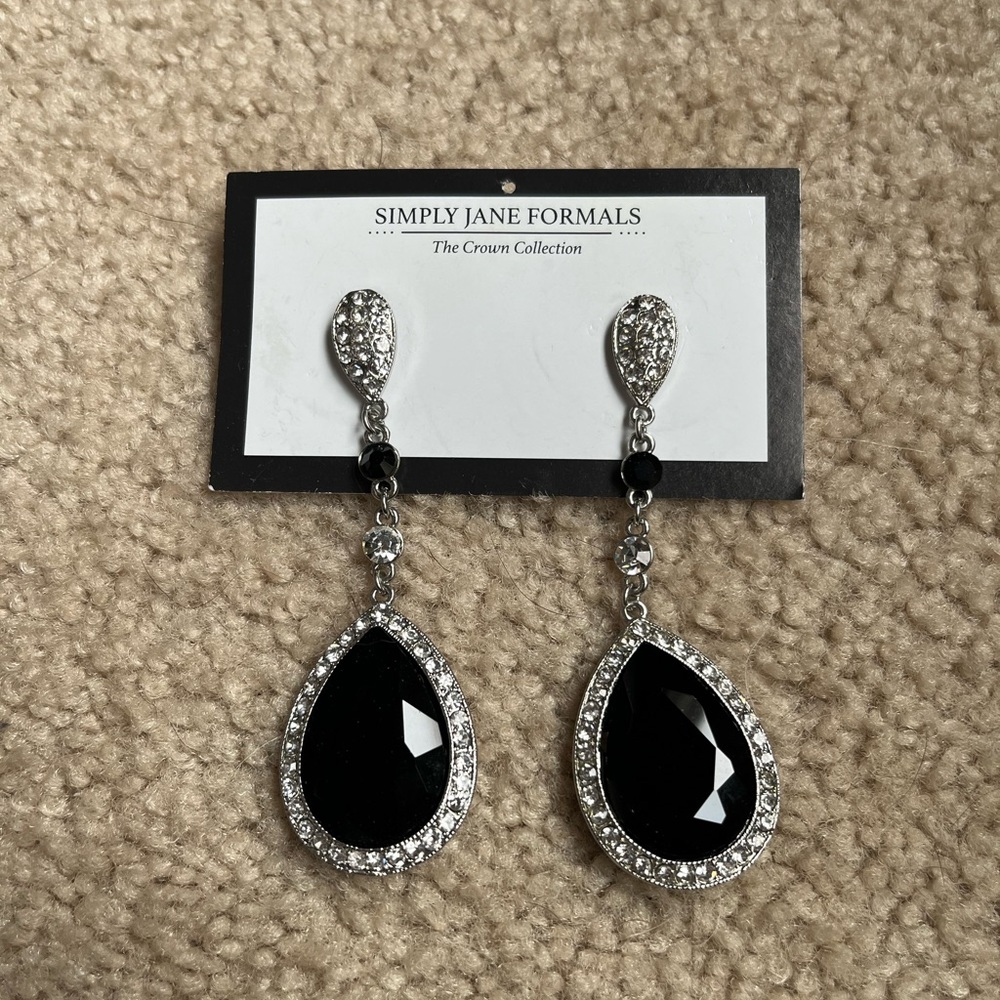 Black Teardrop Gemstone Earrings